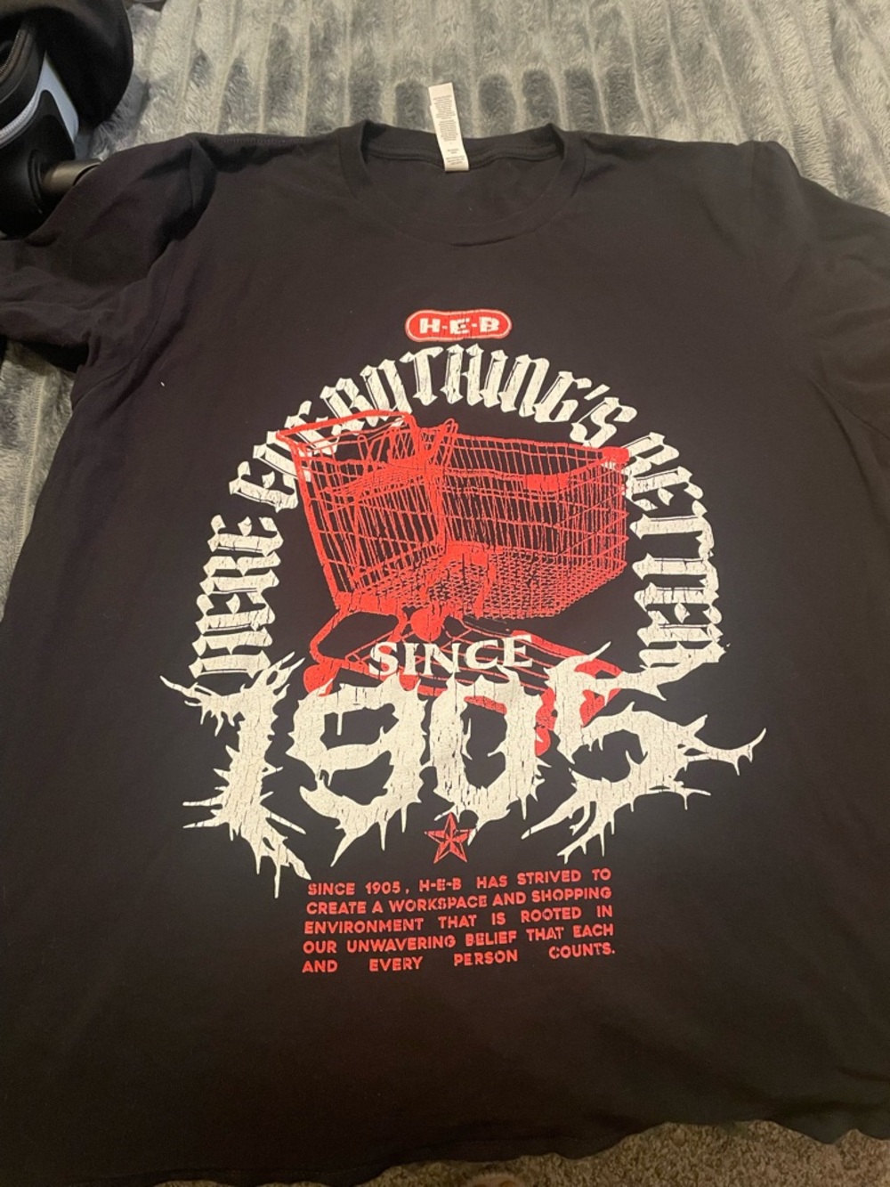 HEB authentic Men's Black Short Sleeve Graphic Metal Tee - Red & White Print